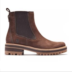 Timberland Women’s Courmayeur Valley Chelsea Boots